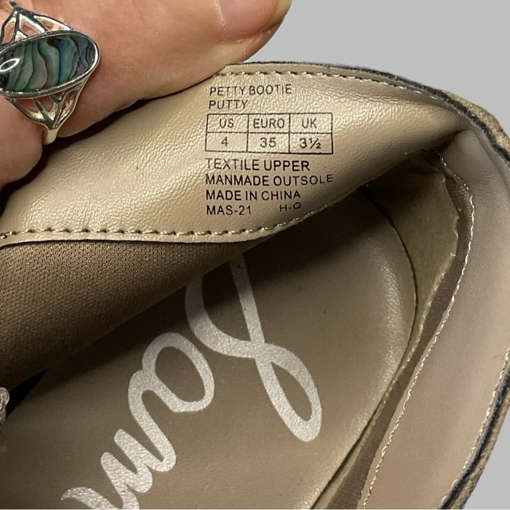 Sam Edelman “Petty Bootie” Sz 4 Putty/Tan Suede Heel Chelsea, also fits Youth 2